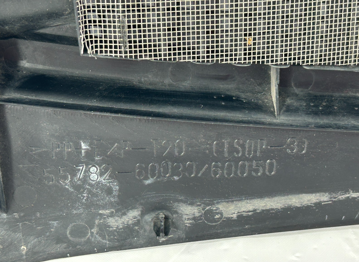 98-07 Toyota Land Cruiser Left Driver Side Cowl Top Grille OEM 55782-60030