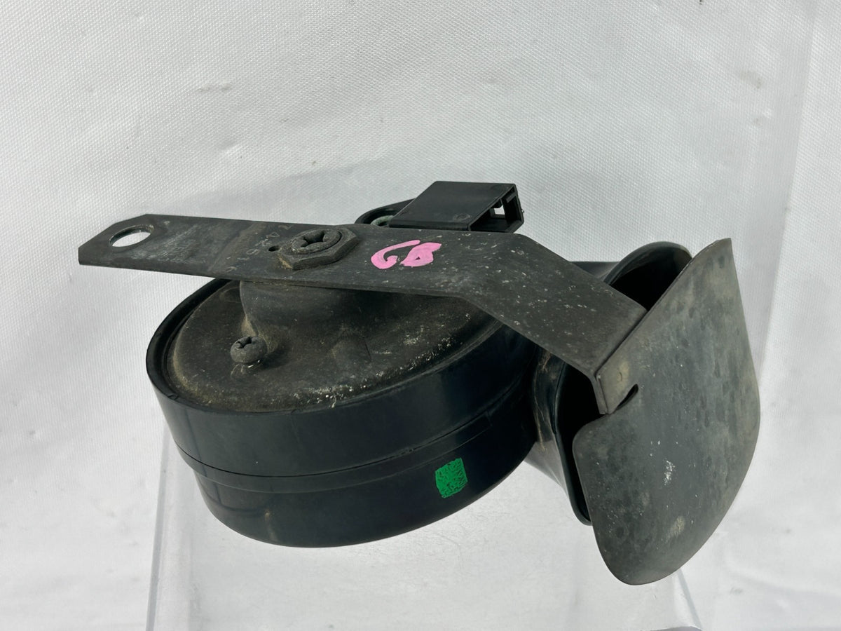 99-03 Toyota Land Cruiser Electric High Tone Pitch Warning Horn OEM 86510-60190