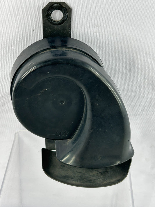 99-03 Toyota Land Cruiser Electric Low Tone Pitch Warning Horn OEM 86520-60160