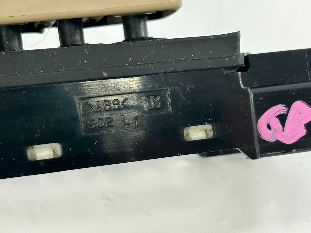 98-07 Toyota Land Cruiser Front Left Power Seat Adjust Switch OEM 84922-60100