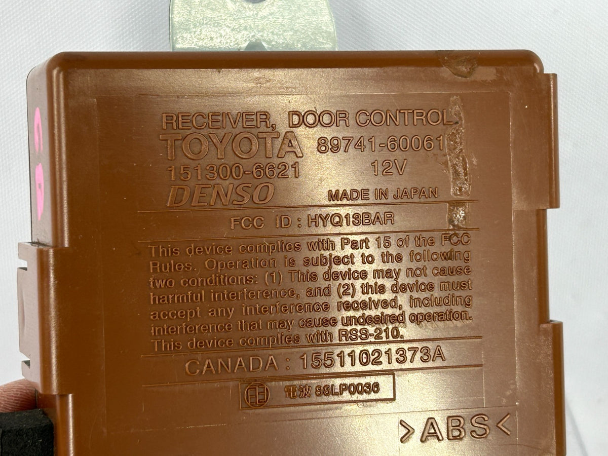 1999-2003 Toyota Land Cruiser Door Control Receiver Module OEM 89741-60061