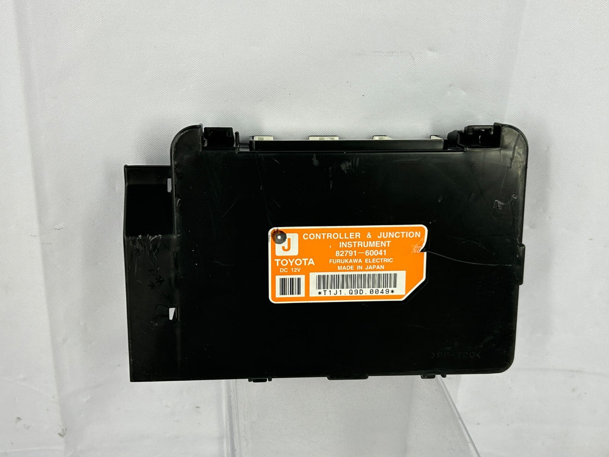 99-03 Toyota Land Cruiser Controller & Junction Instrument Panel OEM 82791-60041