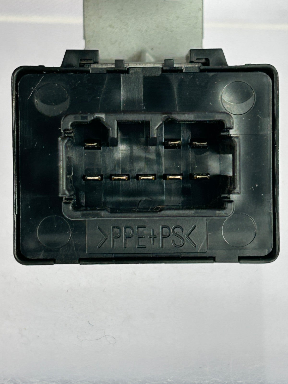 1998-2003 Toyota Land Cruiser Turn Signal Flasher Relay Module OEM 81980-60030