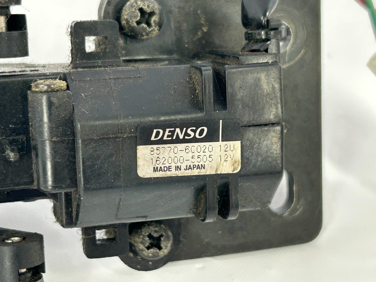 98-07 Toyota Land Cruiser Rear Left Quarter Vent Window Motor OEM 85770-60020