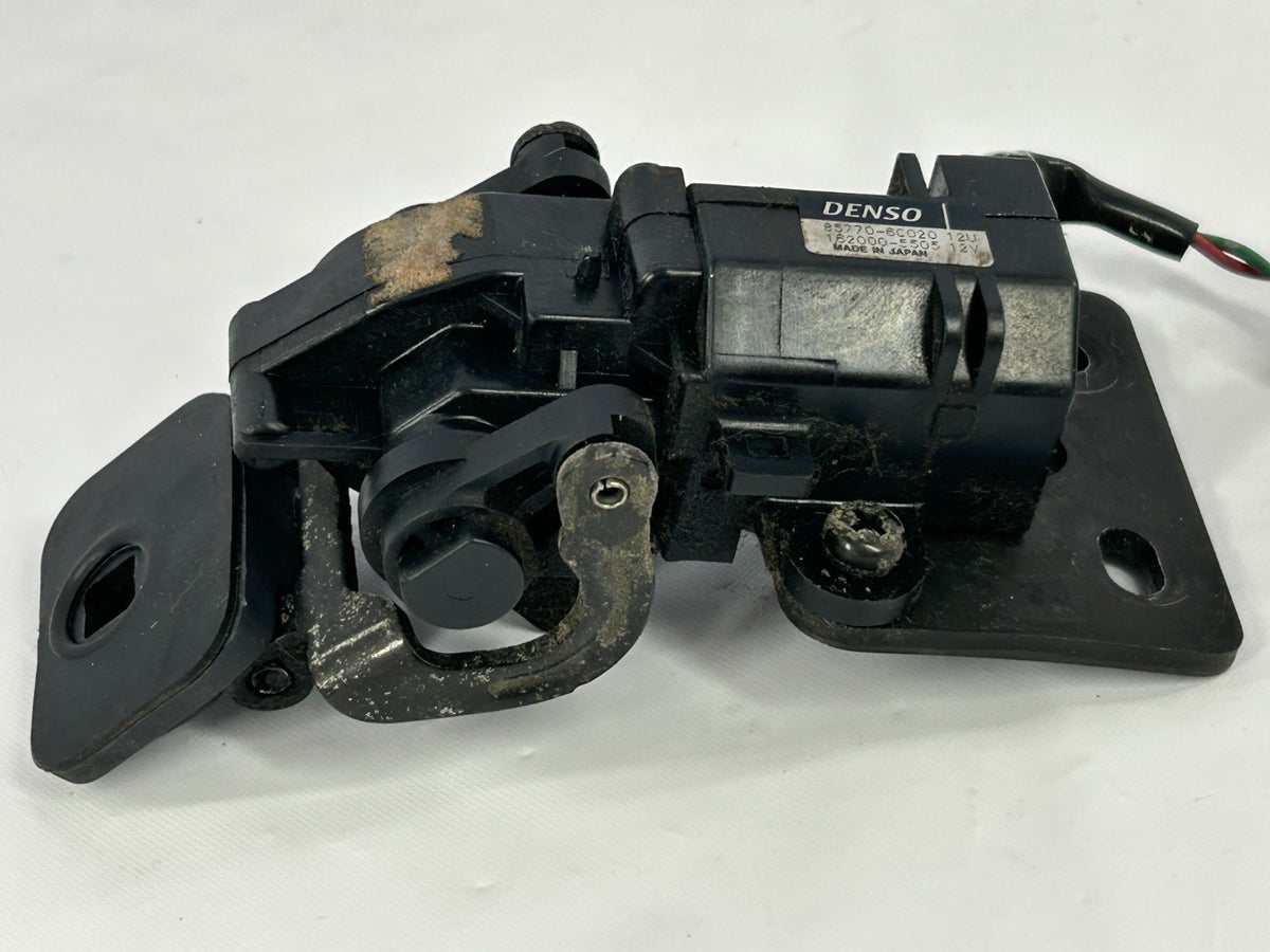 98-07 Toyota Land Cruiser Rear Left Quarter Vent Window Motor OEM 85770-60020