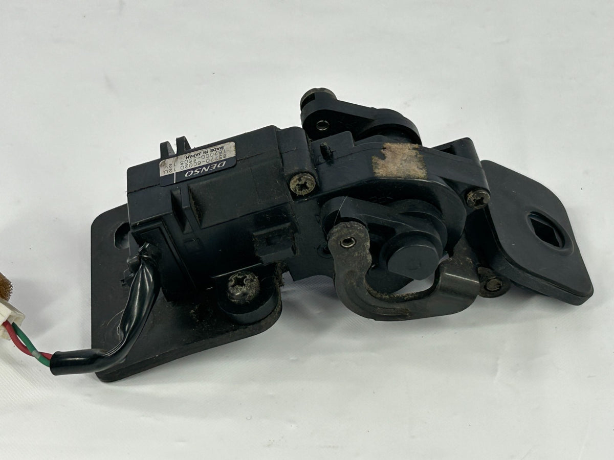98-07 Toyota Land Cruiser Rear Left Quarter Vent Window Motor OEM 85770-60020