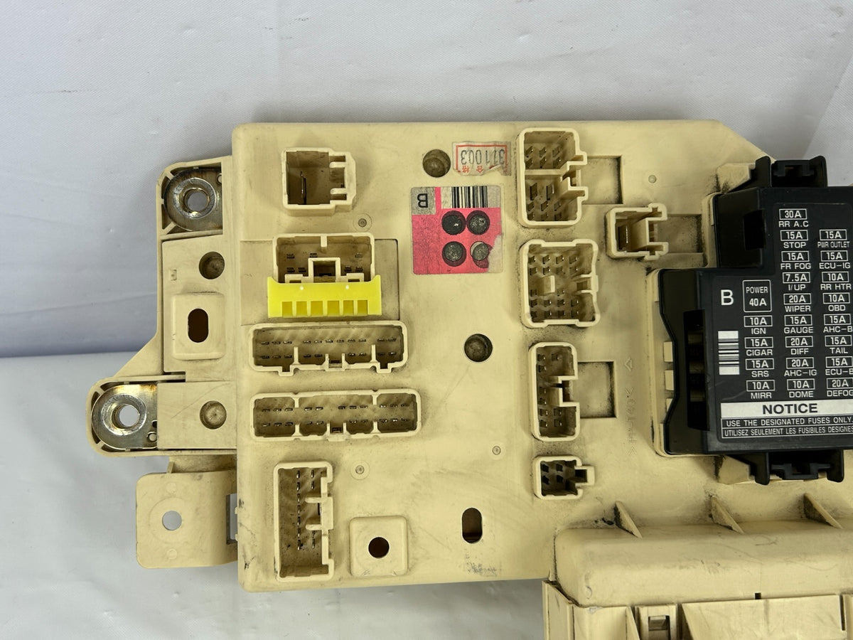 1998-2001 Toyota Land Cruiser Dash Left Junction Block Fuse Box OEM 82733-60040