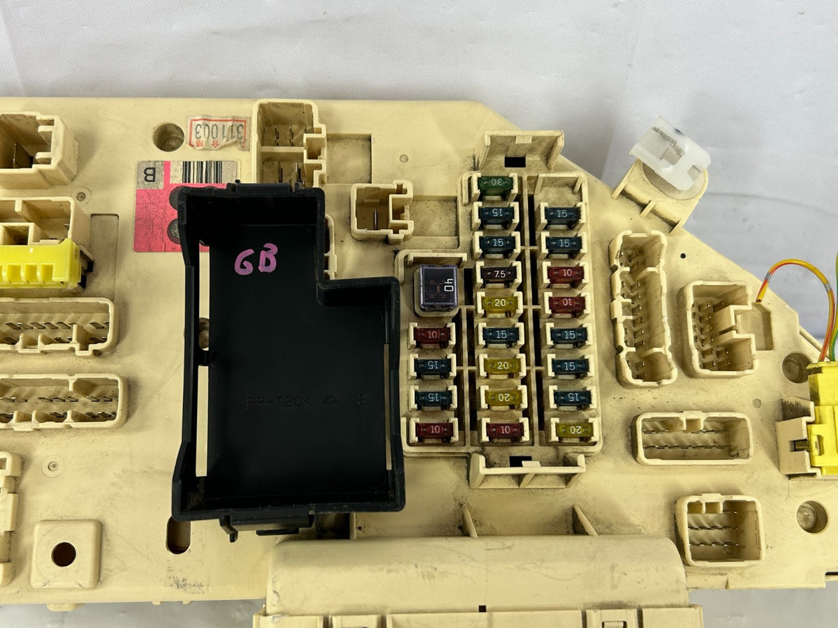 1998-2001 Toyota Land Cruiser Dash Left Junction Block Fuse Box OEM 82733-60040