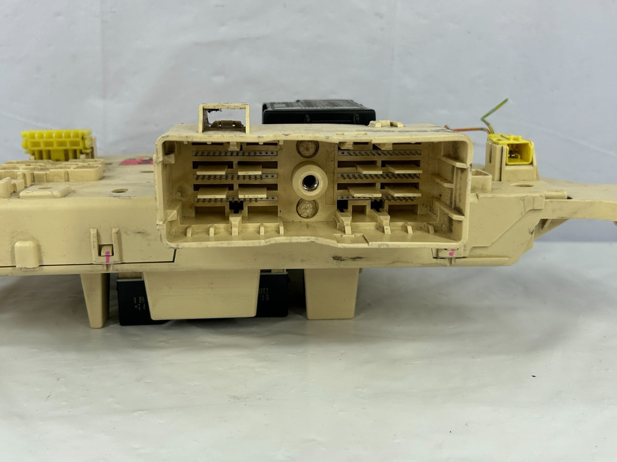 1998-2001 Toyota Land Cruiser Dash Left Junction Block Fuse Box OEM 82733-60040