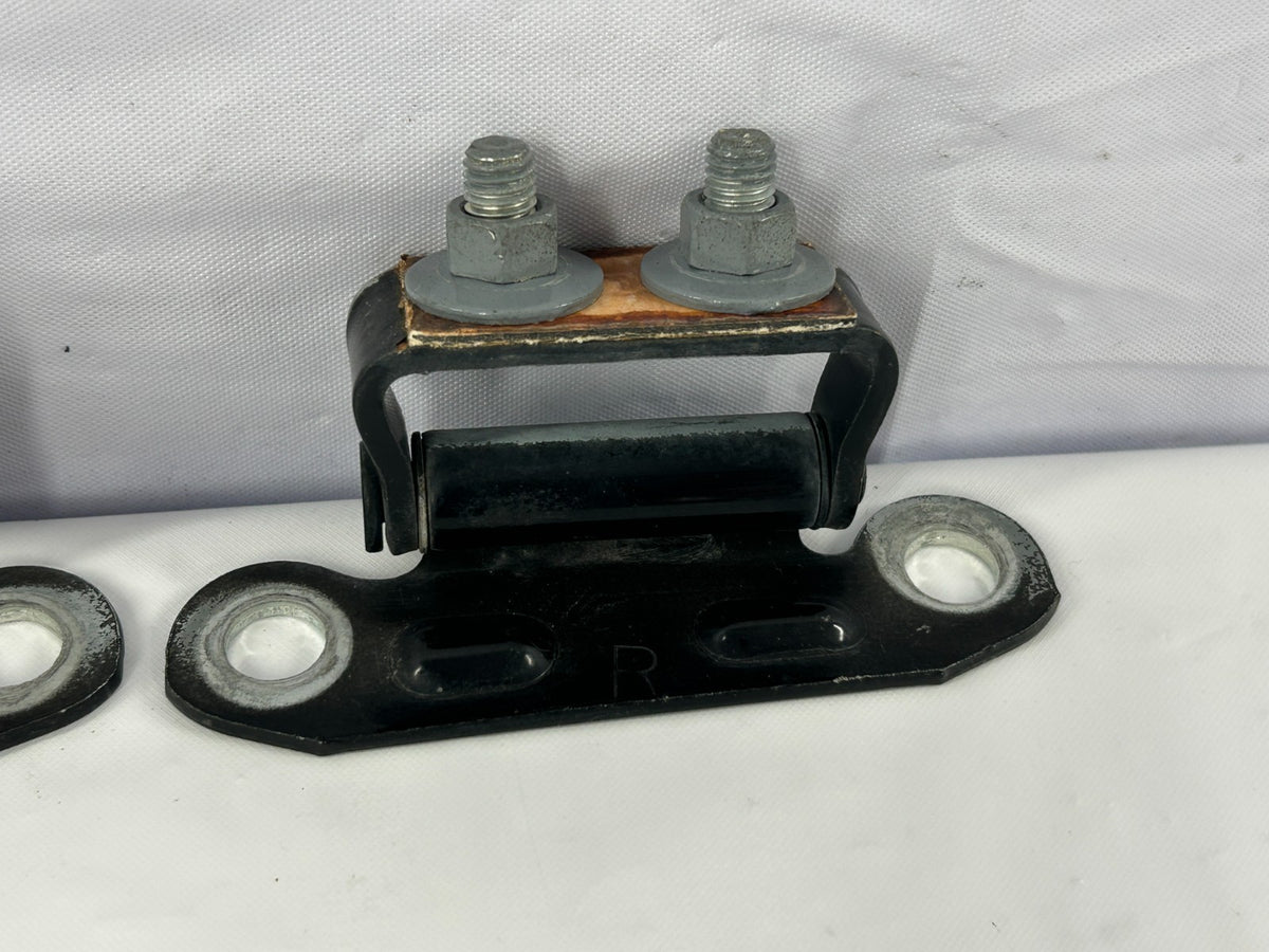 98-07 Toyota Land Cruiser Rear Upper Tailgate Hatch Door Hinges OEM 68810-95J02