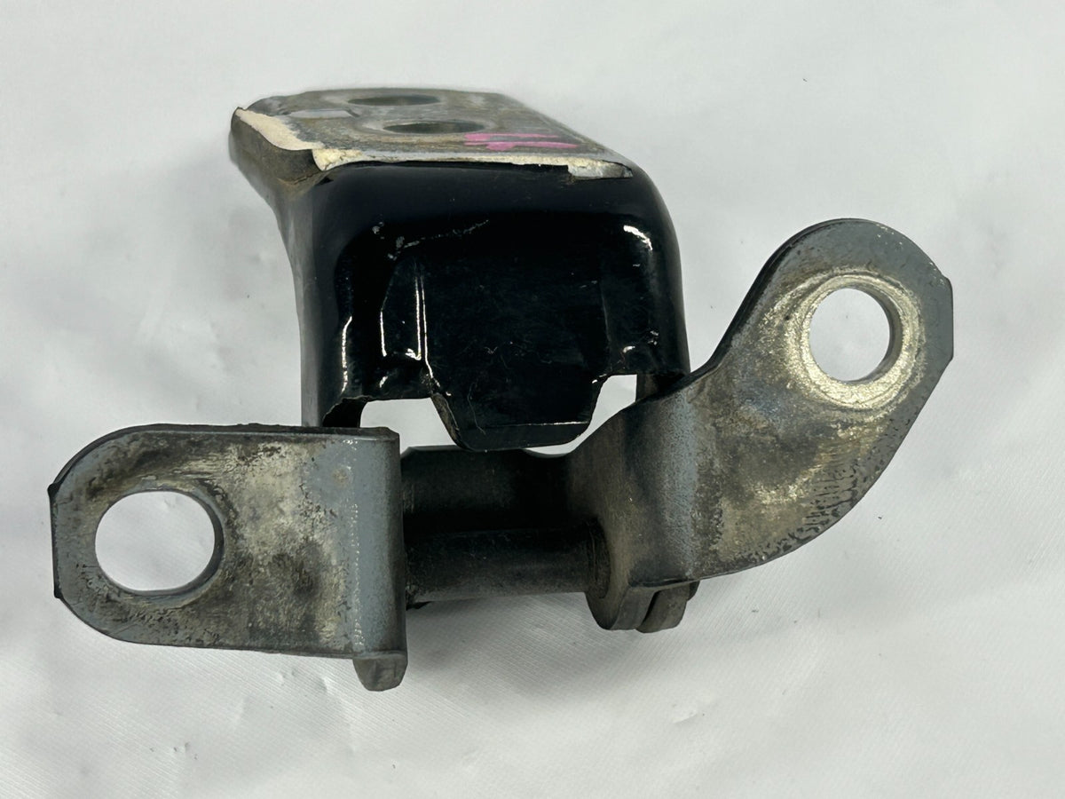 98-07 Toyota Land Cruiser Rear Left Upper & Lower Door Hinges OEM 68780-60030
