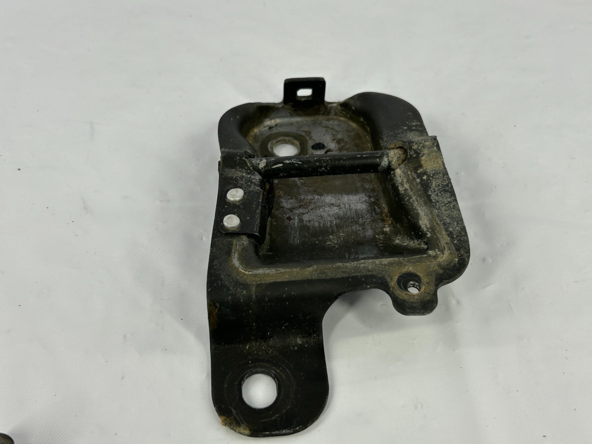 98-07 Toyota Land Cruiser 3rd Row Right Seat Lock Striker Cup OEM 78904-60090