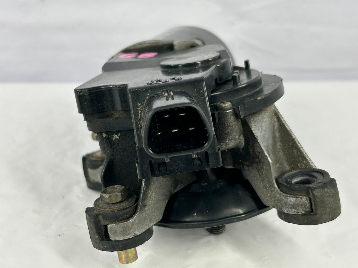 1999-2007 Toyota Land Cruiser Windshield Wiper Motor Assembly OEM 85110-60300