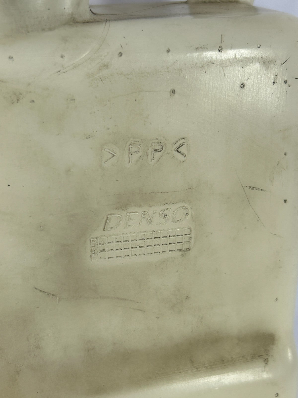 1998-2007 Toyota Land Cruiser Radiator Coolant Overflow Tank OEM 16470-50100