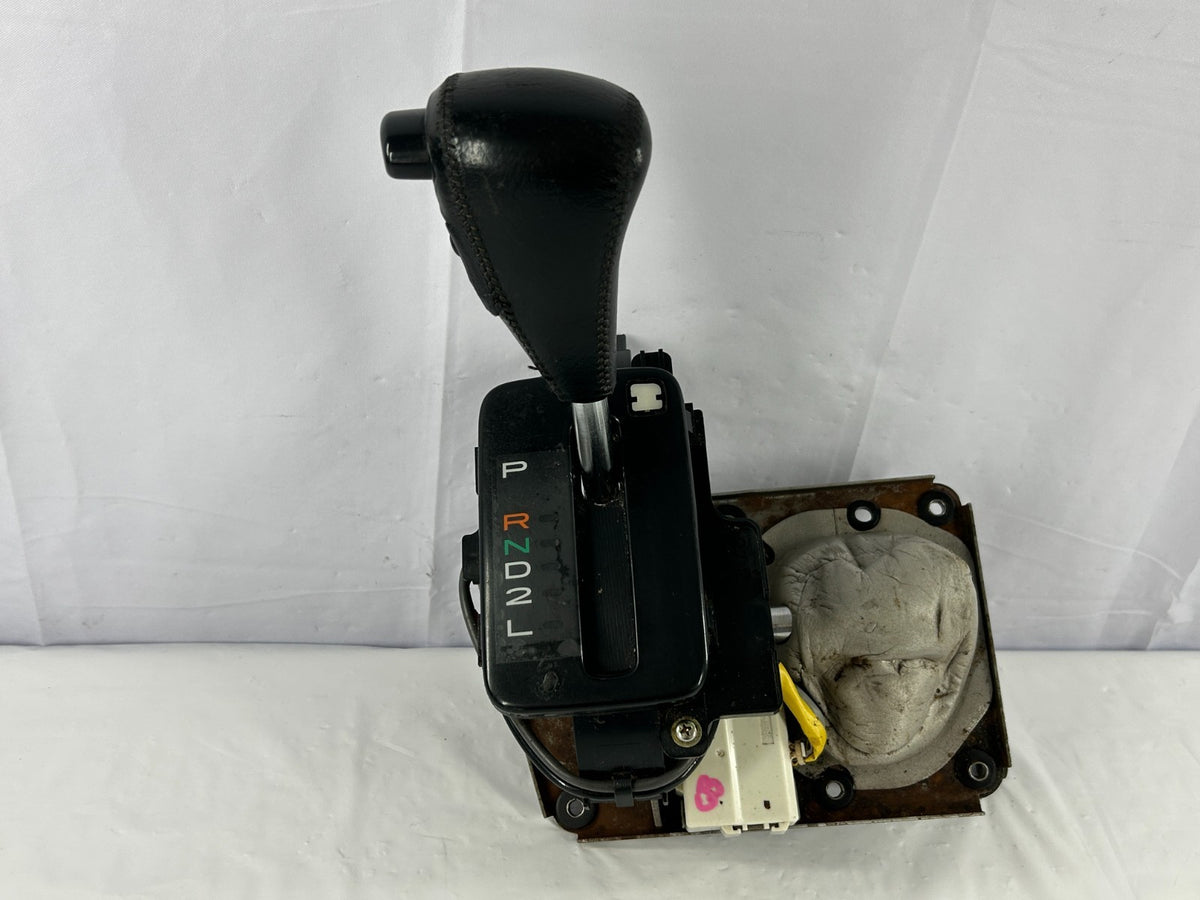 98-03 Toyota Land Cruiser Auto Transmission Shift Lever Assembly OEM 35921-60180