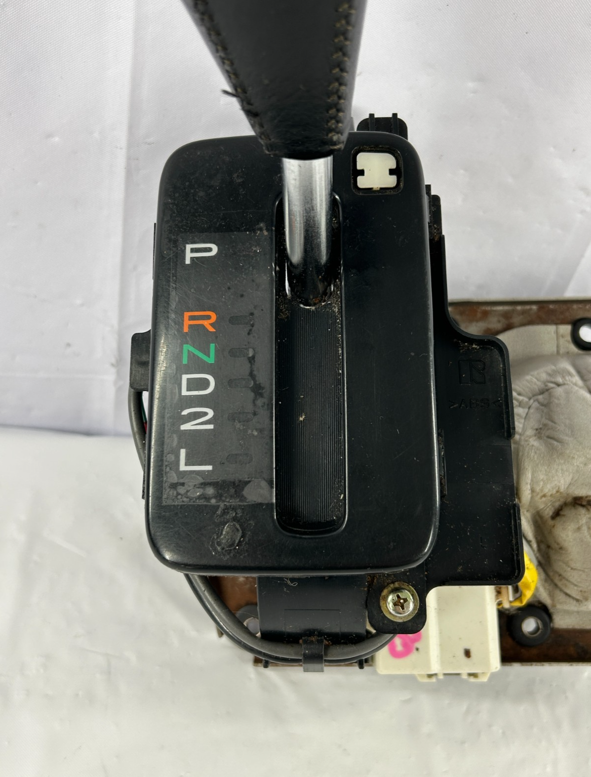 98-03 Toyota Land Cruiser Auto Transmission Shift Lever Assembly OEM 35921-60180