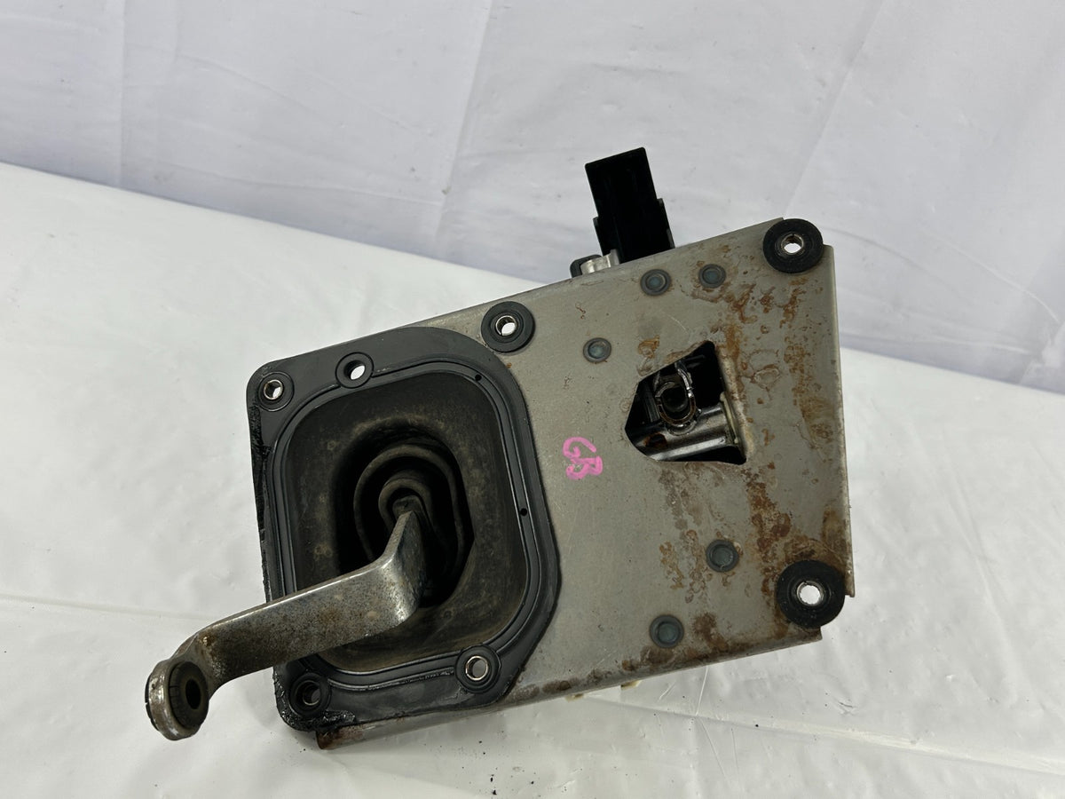 98-03 Toyota Land Cruiser Auto Transmission Shift Lever Assembly OEM 35921-60180