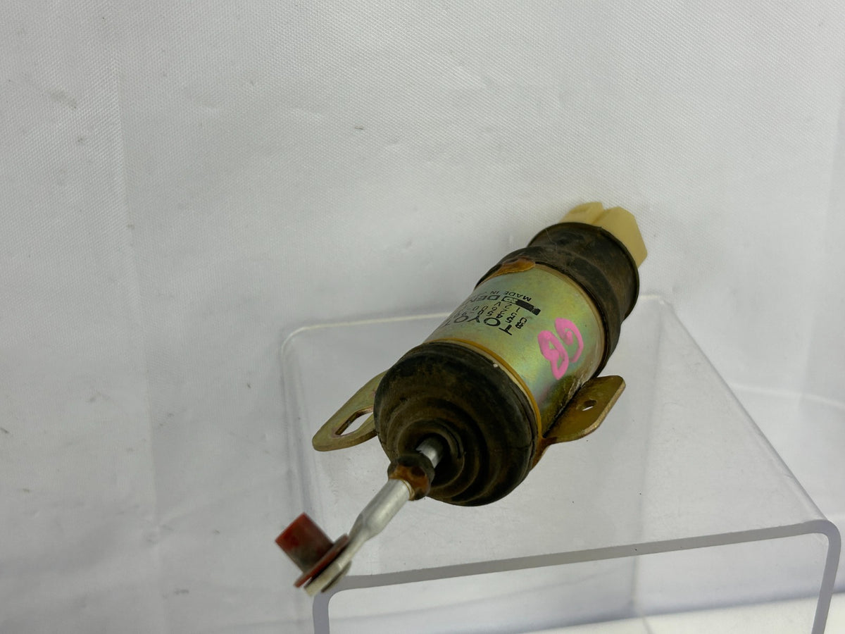 88-90 Toyota Land Cruiser Front Right Door Lock Actuator Solenoid OEM 8545090A04
