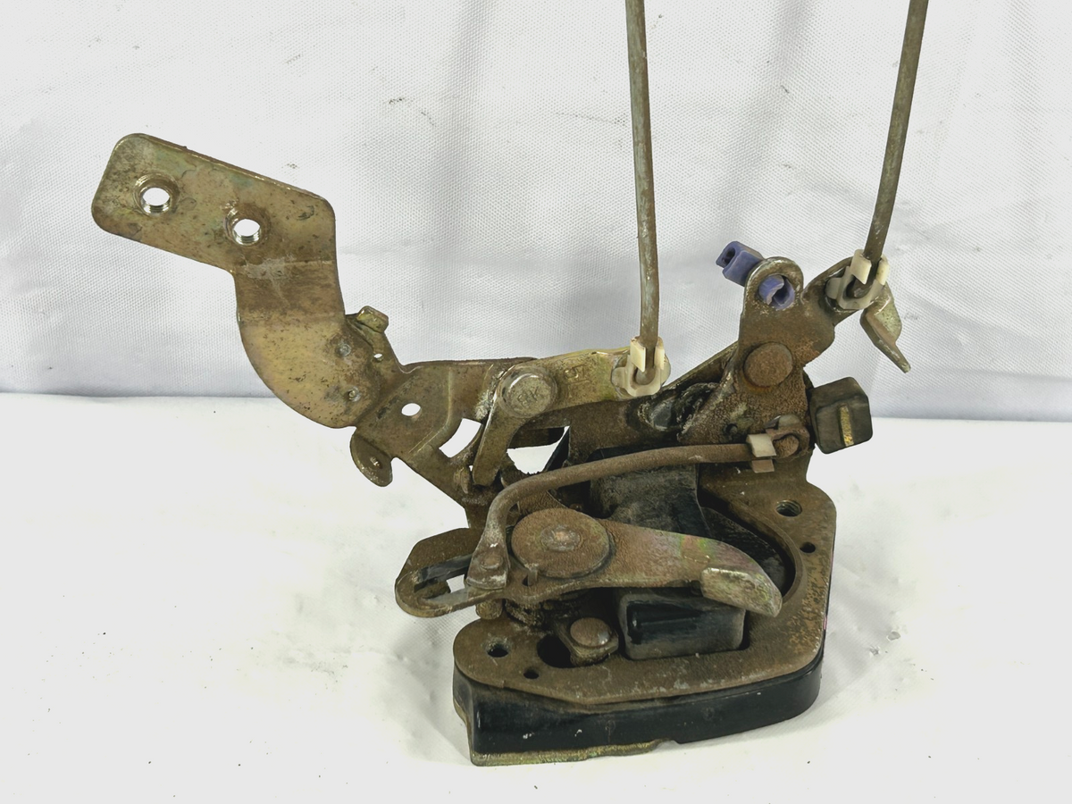 1988-1990 Toyota Land Cruiser Rear Left Door Lock Latch Assembly OEM 69340-90A00