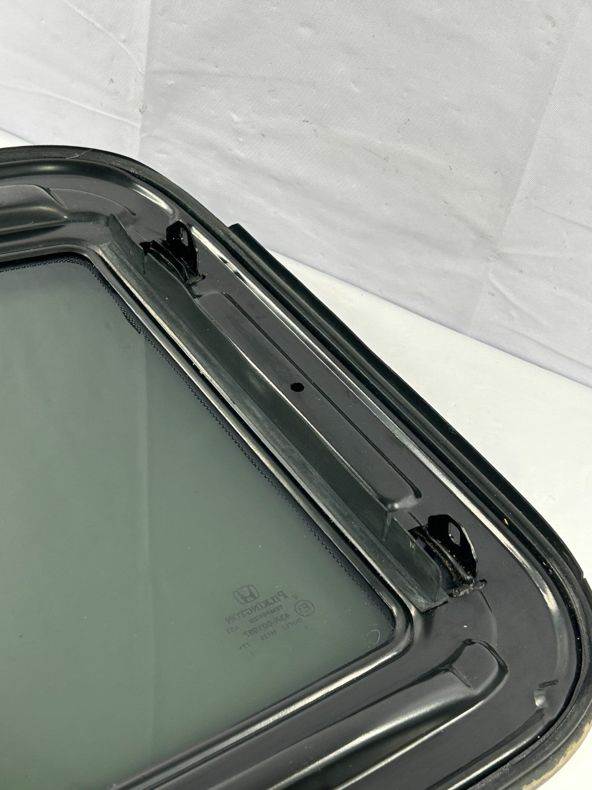 09-15 Honda Pilot Touring Sunroof Moonroof Roof Window Glass OEM 70200-SZA-A02