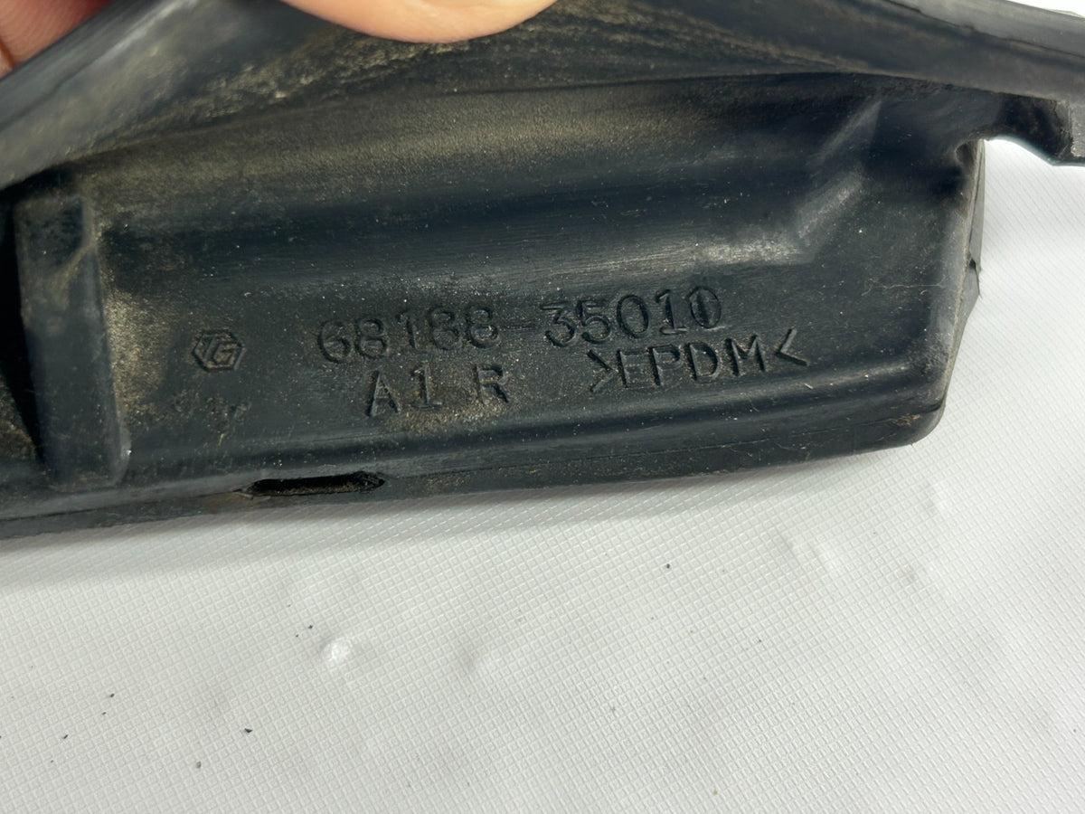 96-02 Toyota 4Runner Rear Right Door Quarter Vent Window Glass OEM 68123-35040