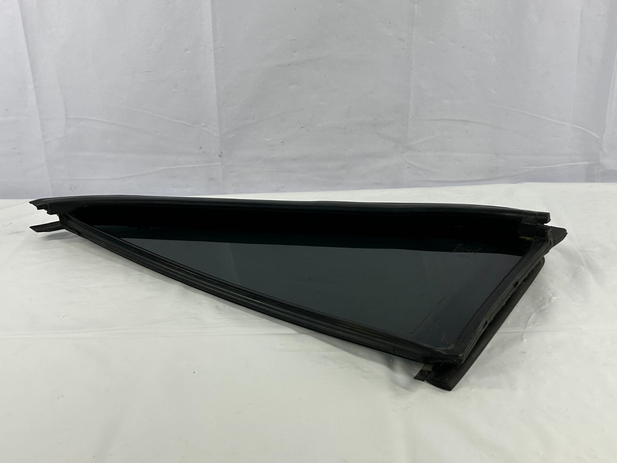 96-02 Toyota 4Runner Rear Right Door Quarter Vent Window Glass OEM 68123-35040