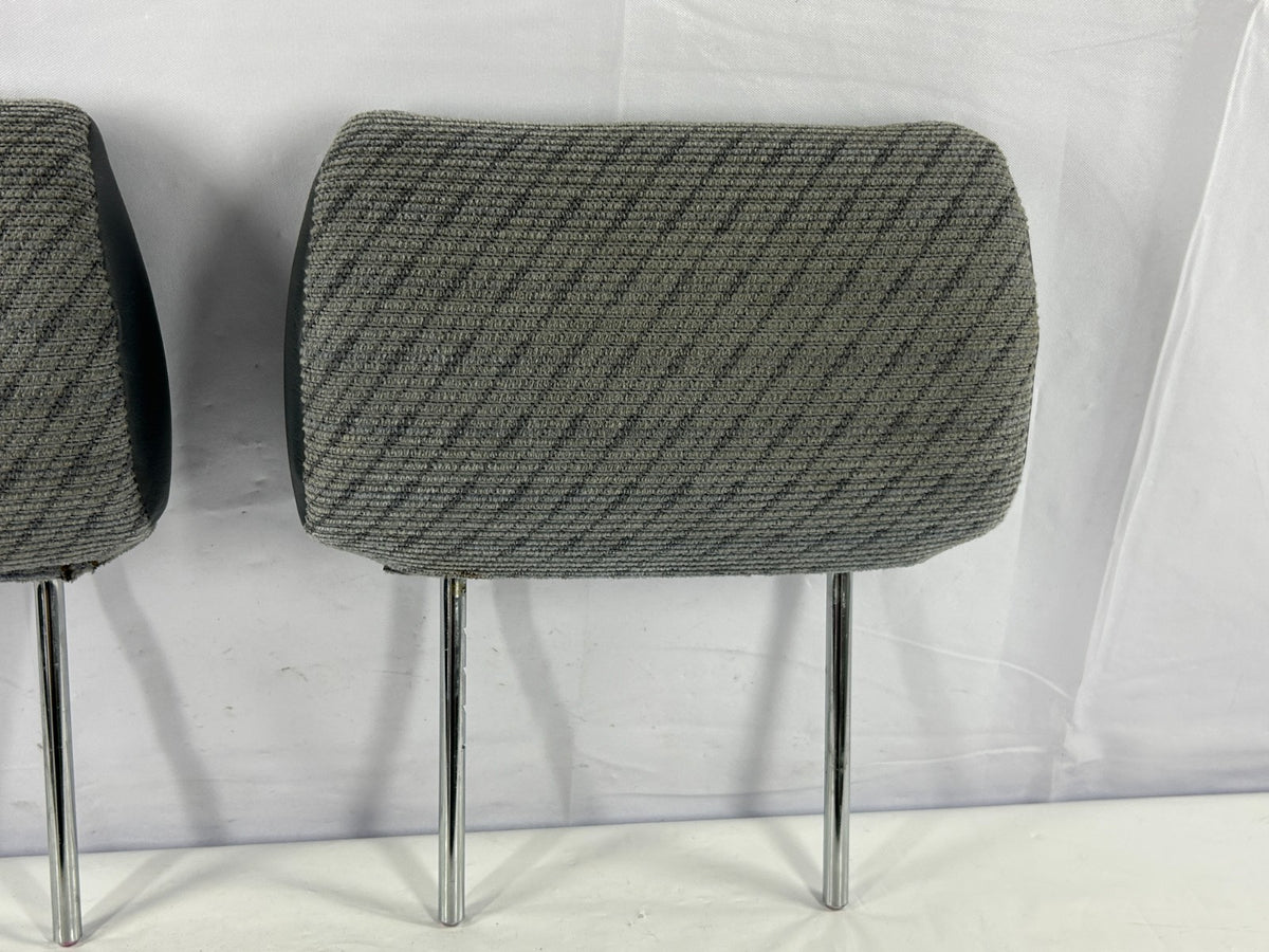 1996-1998 Toyota 4Runner Front Left Right Seat Headrest Pair OEM 71910-35250-B0
