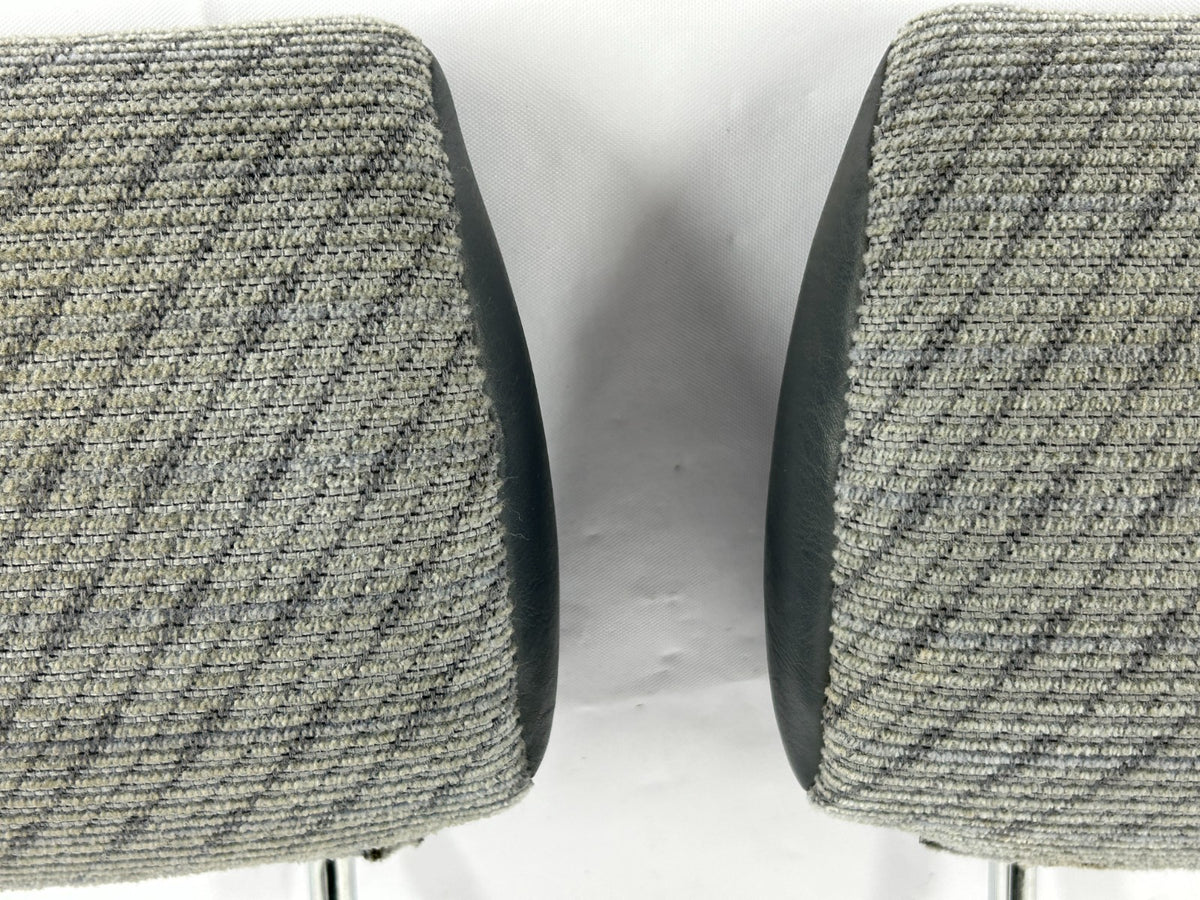 1996-1998 Toyota 4Runner Front Left Right Seat Headrest Pair OEM 71910-35250-B0