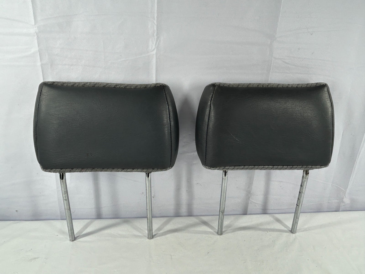 1996-1998 Toyota 4Runner Front Left Right Seat Headrest Pair OEM 71910-35250-B0
