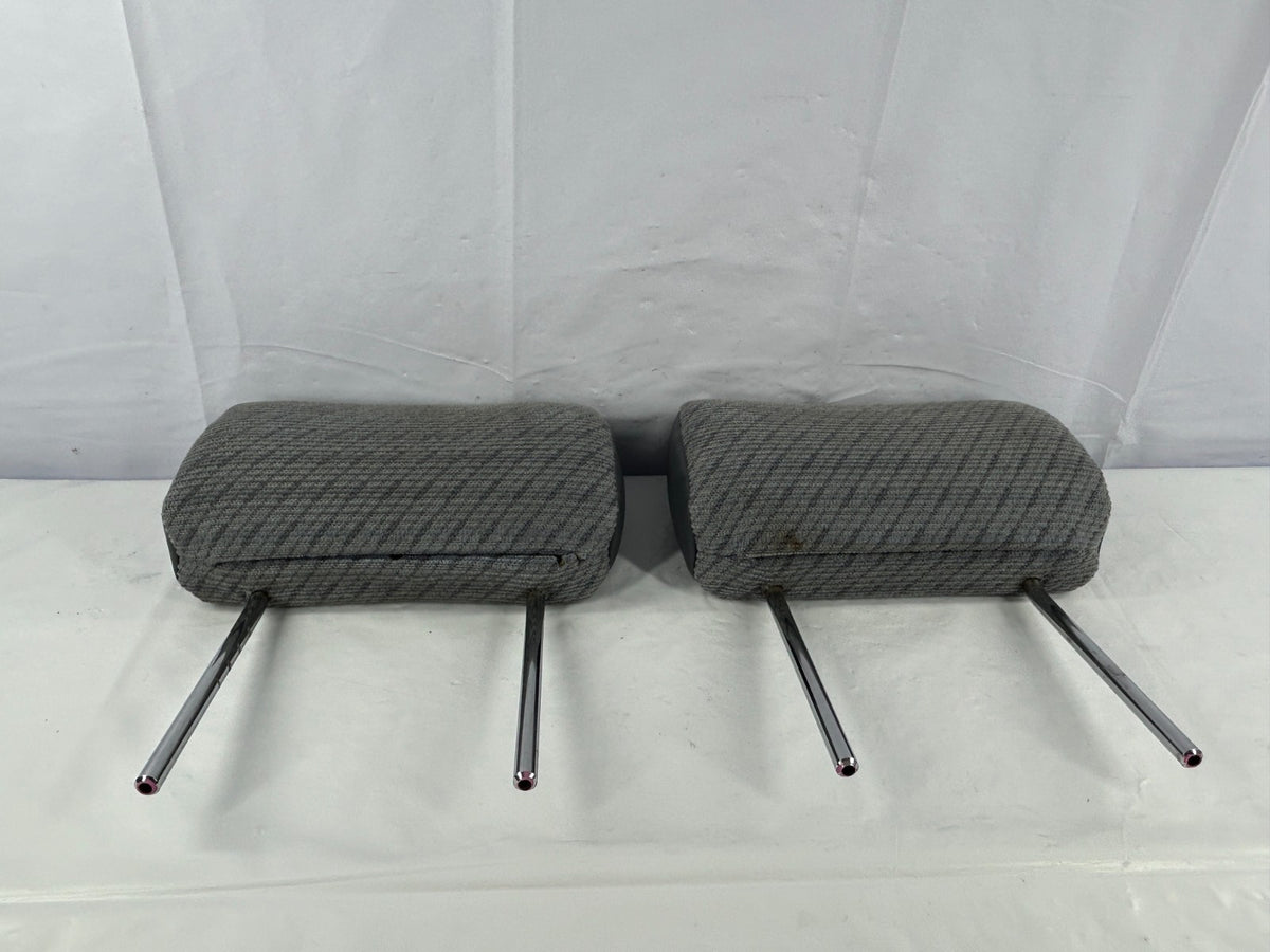 1996-1998 Toyota 4Runner Front Left Right Seat Headrest Pair OEM 71910-35250-B0