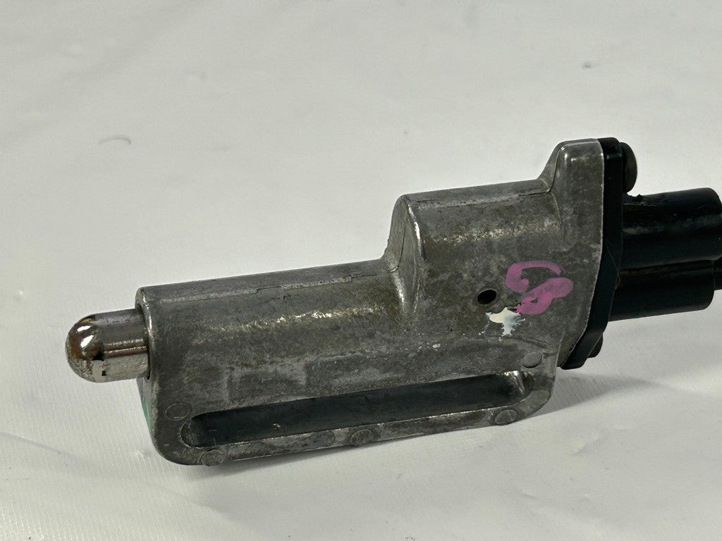 2000-2006 Toyota Tundra Steering Column Gear Shifter Lever OEM 33501-0C020
