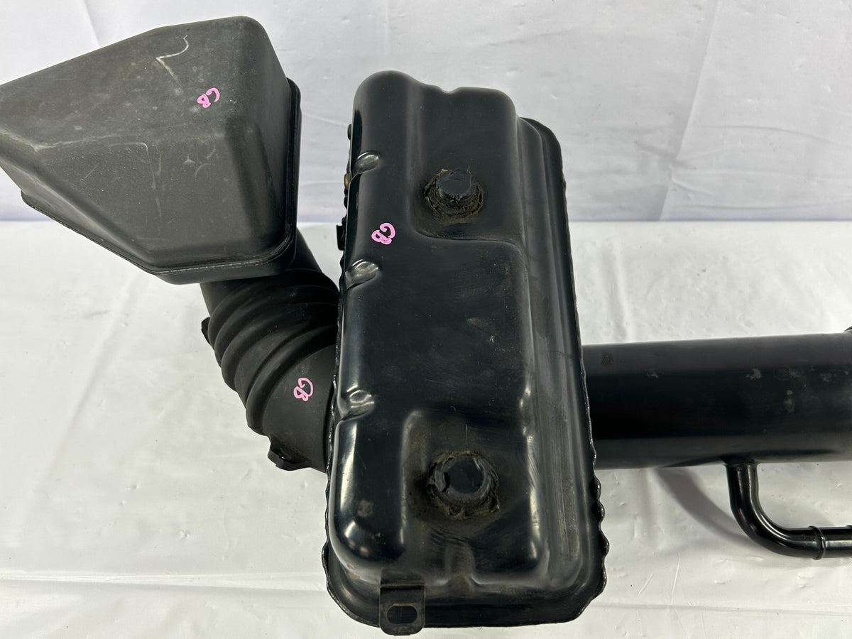 1996-2001 Toyota 4Runner Engine Air Intake Cleaner Resonator OEM 17880-0C010