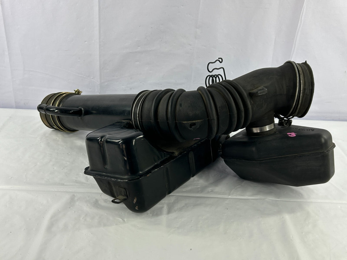1996-2001 Toyota 4Runner Engine Air Intake Cleaner Resonator OEM 17880-0C010