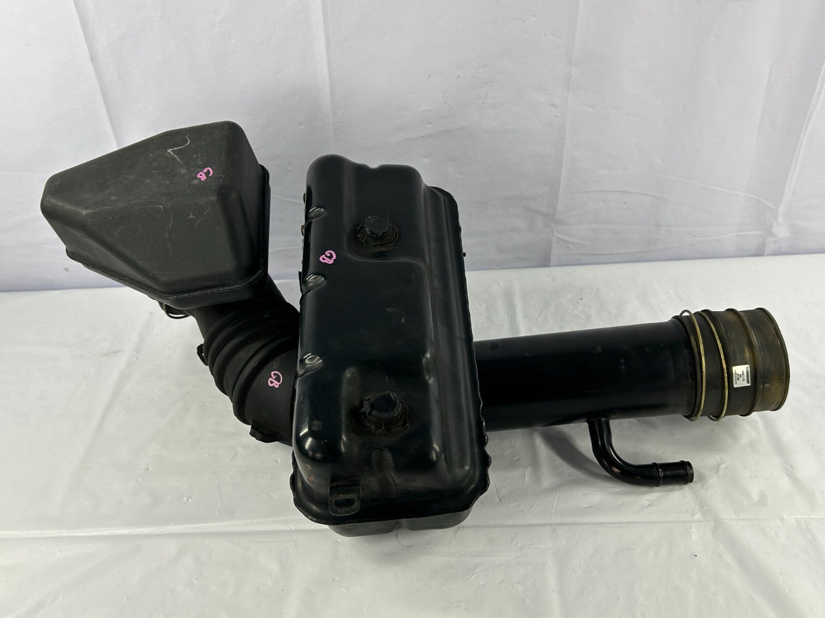 1996-2001 Toyota 4Runner Engine Air Intake Cleaner Resonator OEM 17880-0C010