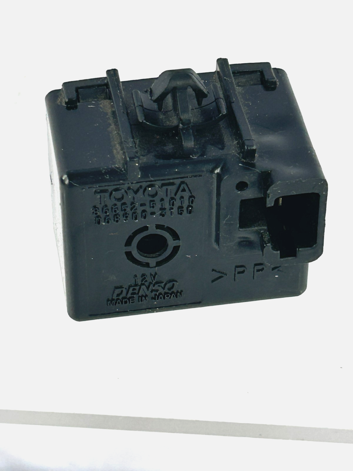 2002-2007 Toyota Sequoia Skid Control Warning Buzzer Module Unit OEM 86652-51010