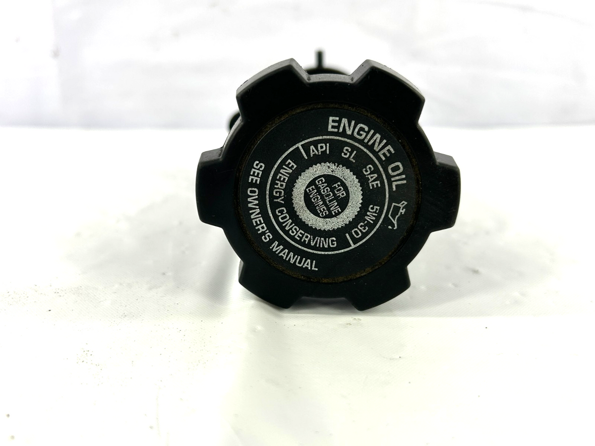 2004-2010 Toyota Sequoia Engine Oil Filler Tube Cap Assembly OEM 12185-0F010